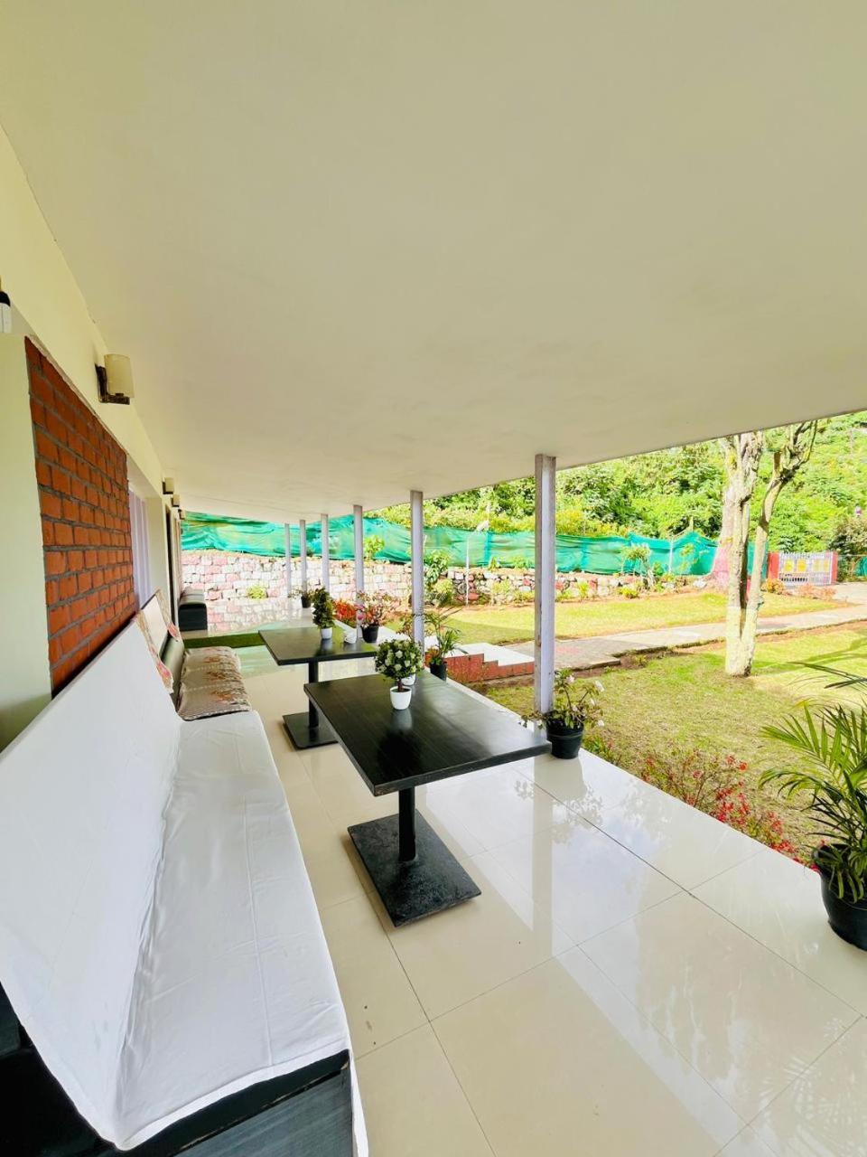 Nilgiris Inn 코타지리 외부 사진